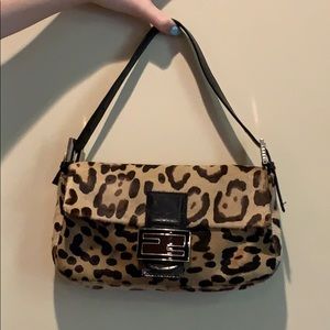 Calfskin ,leopard printed Fur baguette bag